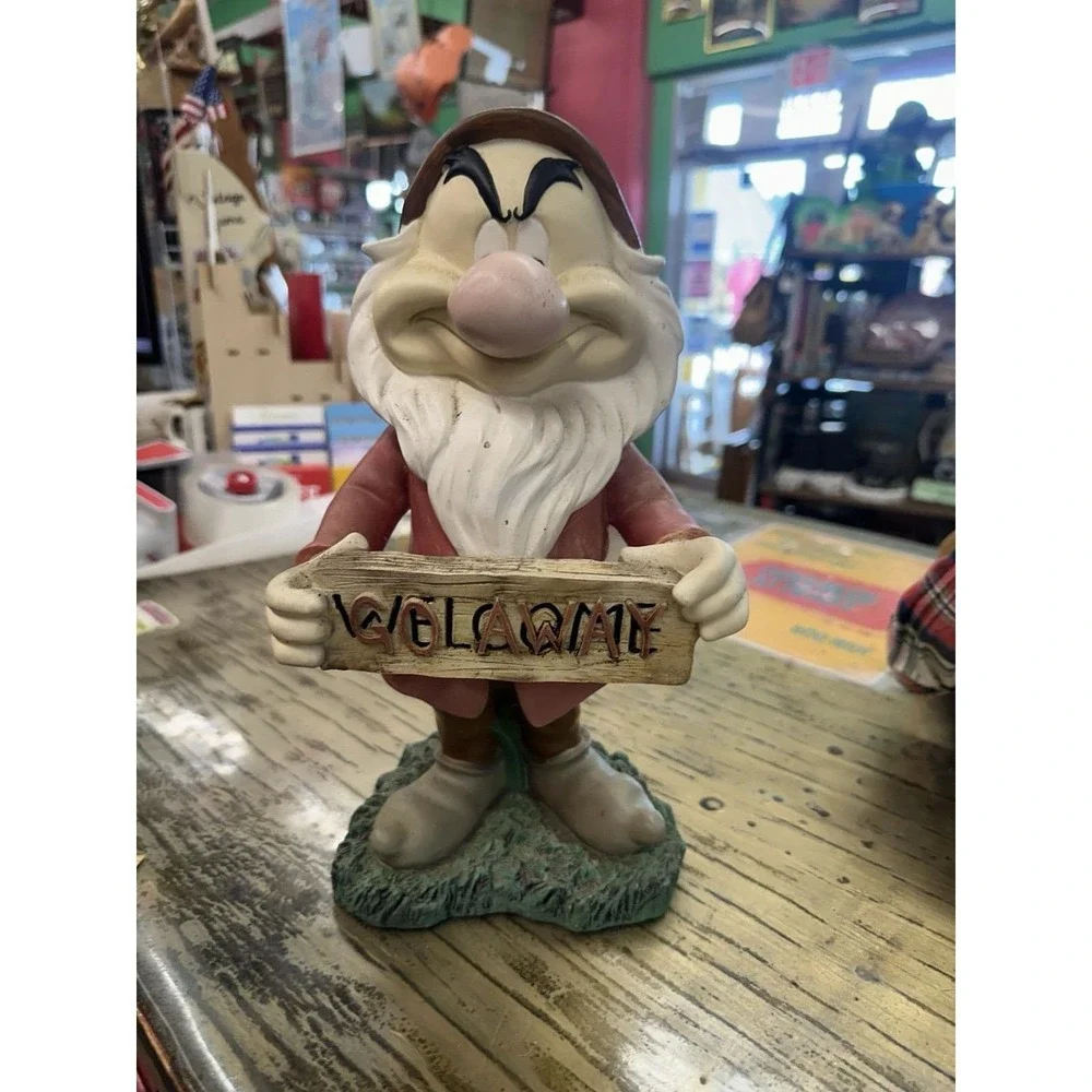 Vintage Disney Grumpy Welcome Go Away Garden Statue 12